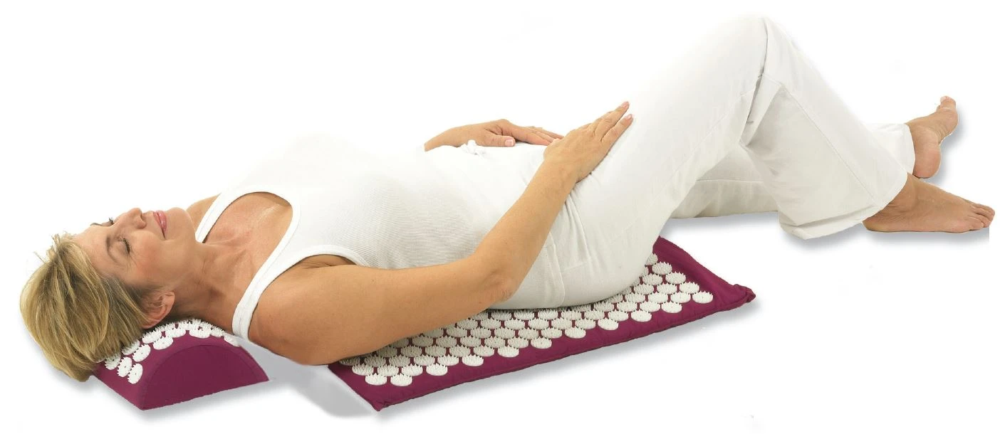 QMED akupresszúrás matrac és párna használata hát és nyak esetén